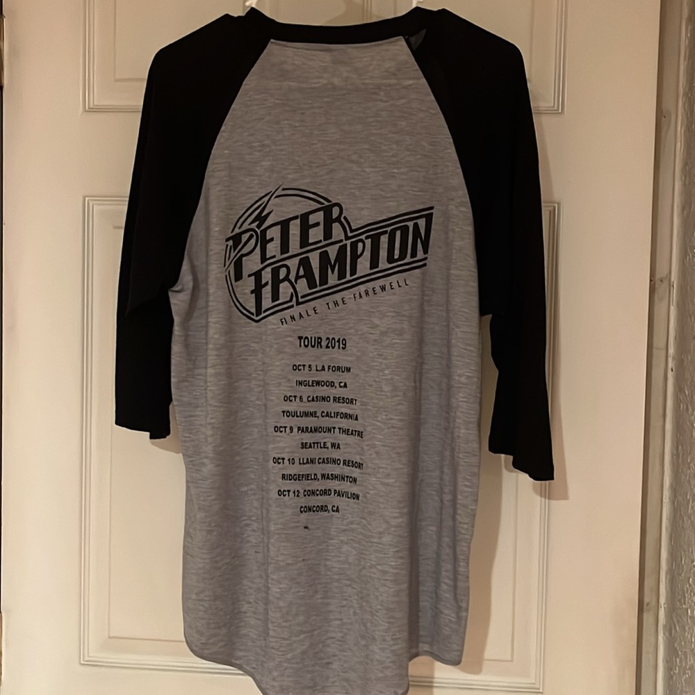 T-Shirt - Picture 2 of 2